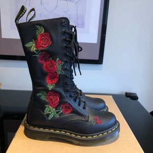 100% AUTHENTIC DR MARTENS  Brand New In Box
Style 1914 Vonda Black UK3 US5 EU36